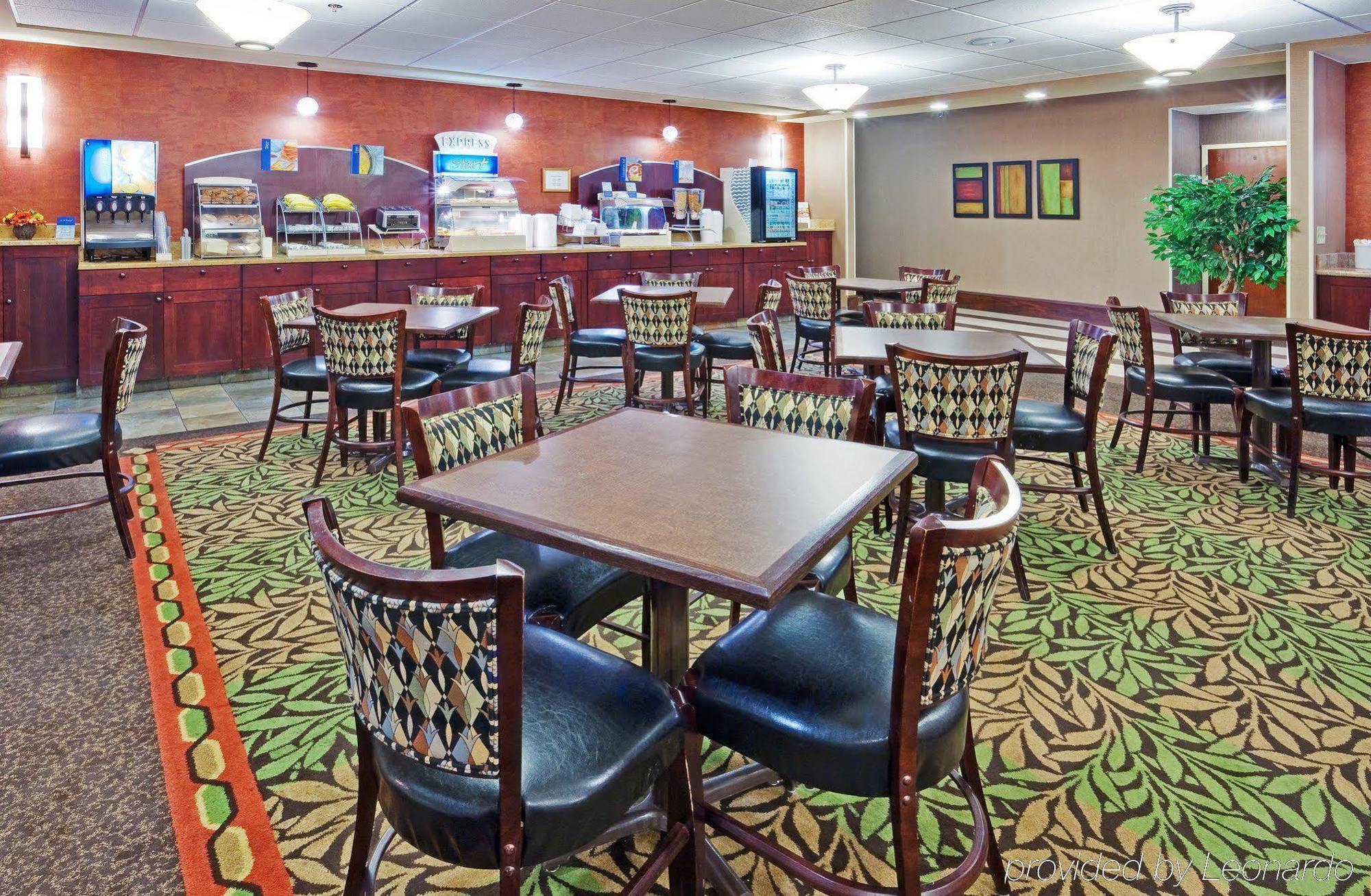 Holiday Inn Express Harrisburg East By Ihg Exterior photo